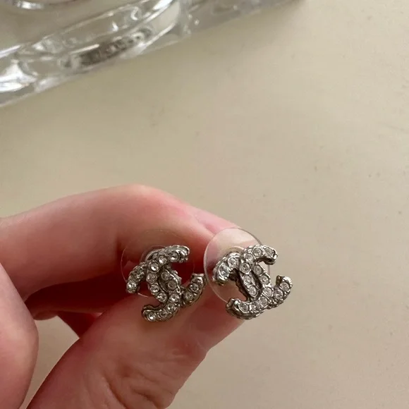 authentic chanel cc crystal earrings - Picture 3 of 3